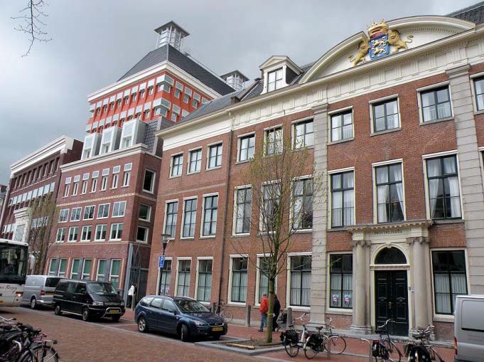LED Bureau armaturen Provinciehuis te Leeuwarden